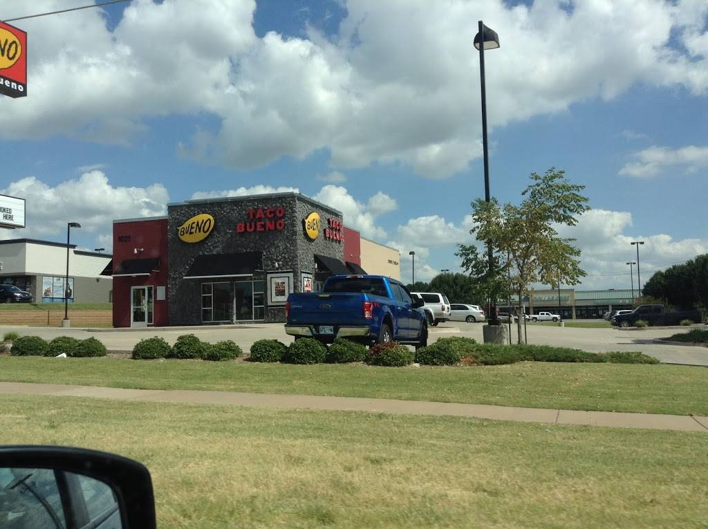 Taco Bueno Restaurant E State Hwy Mustang Ok Usa