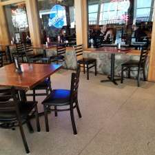 Mountain Room Bar - Restaurant | Concourse A, Across from Gate A12 ...