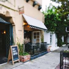 Alfred Coffee Melrose Place - Cafe | 8428 Melrose Pl, Los Angeles, CA ...