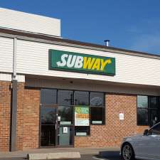 Subway - Restaurant | 92 Main St, Windsor Locks, CT 06096, USA