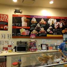 Cold Stone Creamery - Bakery | 8028 Cooper Ave, Glendale, NY 11385, USA