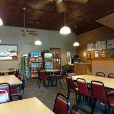 Pizza House - Restaurant | 106 S Main St, Wellington, OH 44090, USA