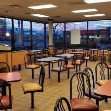 McDonald's - Cafe | 2001 S Kensington Dr, Appleton, WI 54915, USA