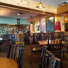 Big Woods Pizza Co - Restaurant | 44 N Van Buren St, Nashville, IN ...