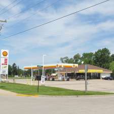 Shell - Restaurant | 900 E Bannerman Ave, Redgranite, WI 54970, USA