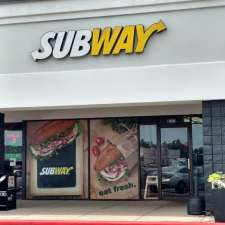 Subway - Restaurant | 6125 University Dr, Huntsville, AL 35806, USA