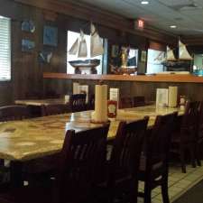 Blackbeards Inn - Restaurant | 701 N Dixie Fwy, New Smyrna Beach, FL