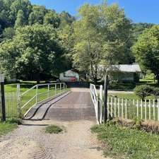 Country Road House Bed And Breakfast | 21 Kittyhawk Dr, Clendenin, WV ...