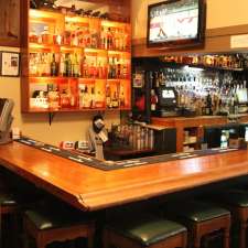 Bull and Bear Whiskey Bar and Taphouse - Restaurant | 479 Alvarado St ...