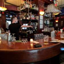 P.J. Carney’s Pub - Restaurant | 906 7th Ave, New York, NY 10019, USA