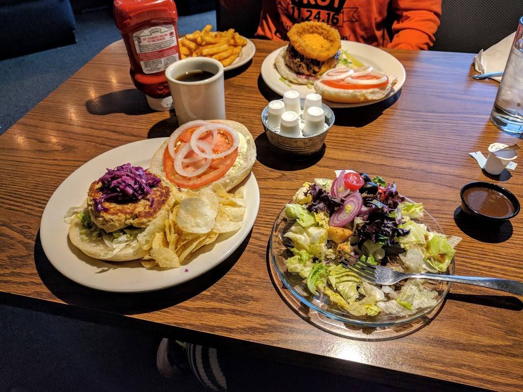 Pappys | restaurant | 83 2nd St, Leechburg, PA 15656, USA | 7248458199 OR +1 724-845-8199