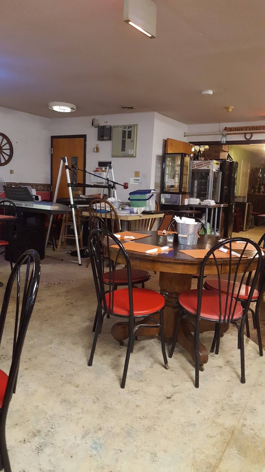 Pony Express @ StageCoach Inn | restaurant | 204 S Bay St, Pleasant Hill, IL 62366, USA | 2177342763 OR +1 217-734-2763
