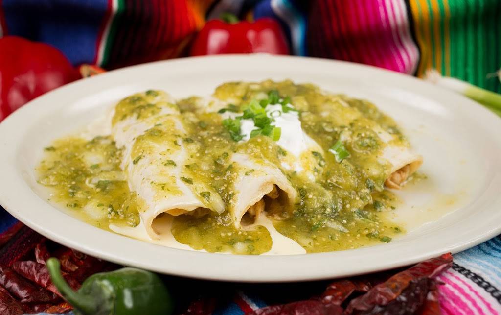 Cebollas Mexican Grill | restaurant | 602 E Dupont Rd, Fort Wayne, IN 46825, USA | 2604978762 OR +1 260-497-8762