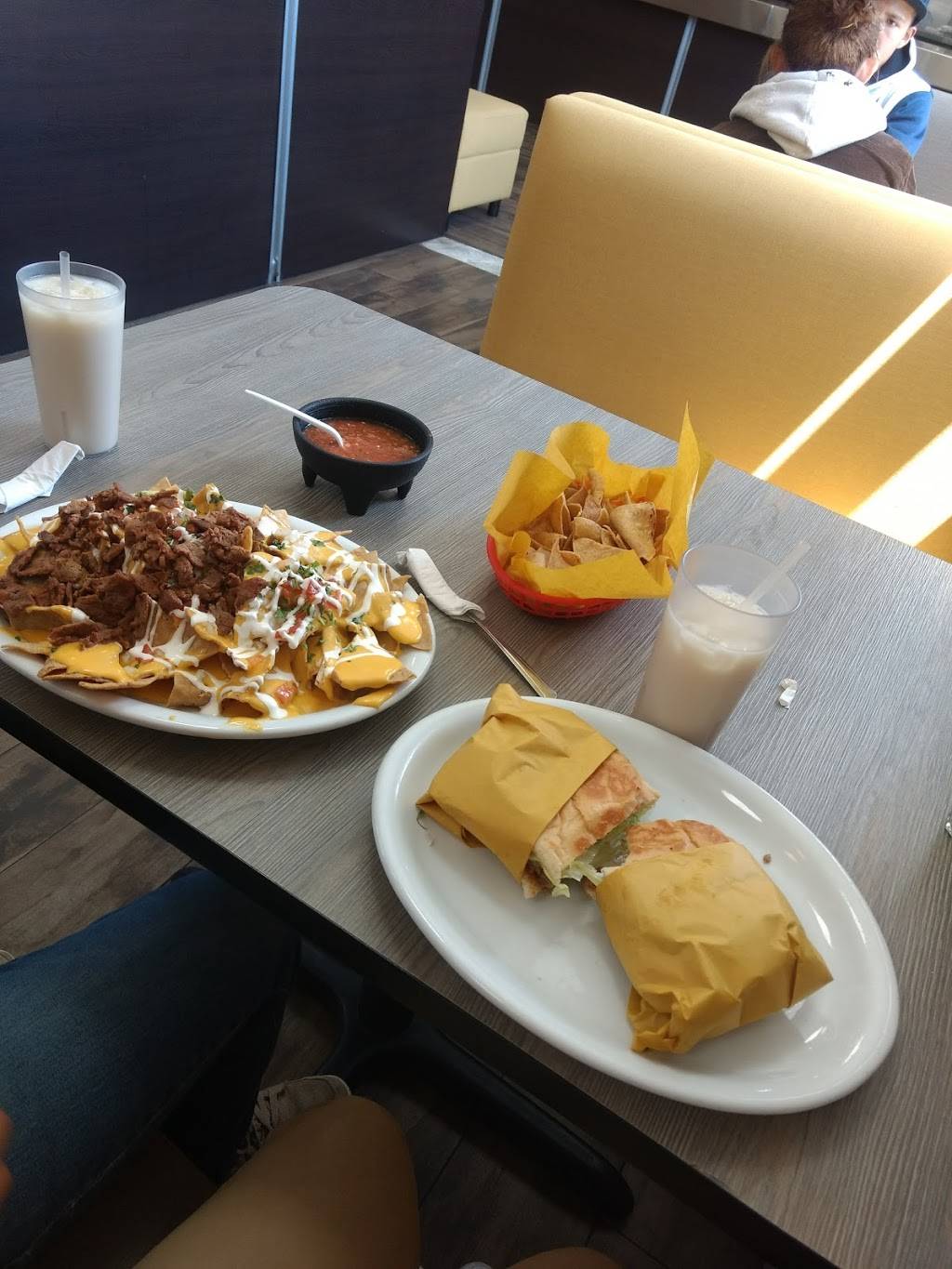 Pollo Asil - Restaurant | Carretera libre Tijuana, Ensenada - Rosarito 201  Col, Benito Juárez, 22710 Rosarito, ., Mexico