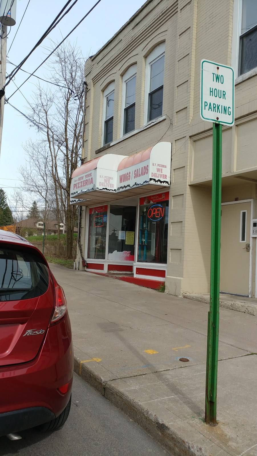 Cams Pizzeria | restaurant | 20 Bridge St, Phoenix, NY 13135, USA | 3156954411 OR +1 315-695-4411