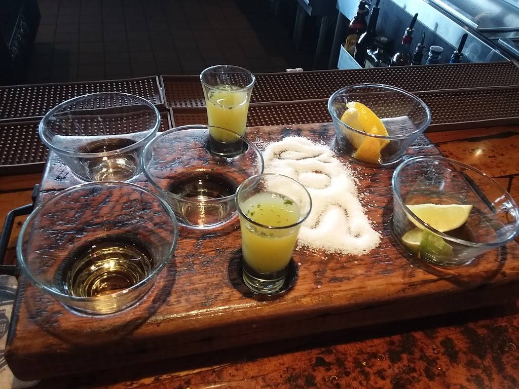 SOL Southwest Kitchen and Tequila Bar | meal takeaway | 1651 N Main St, Summerville, SC 29483, USA | 8438757090 OR +1 843-875-7090