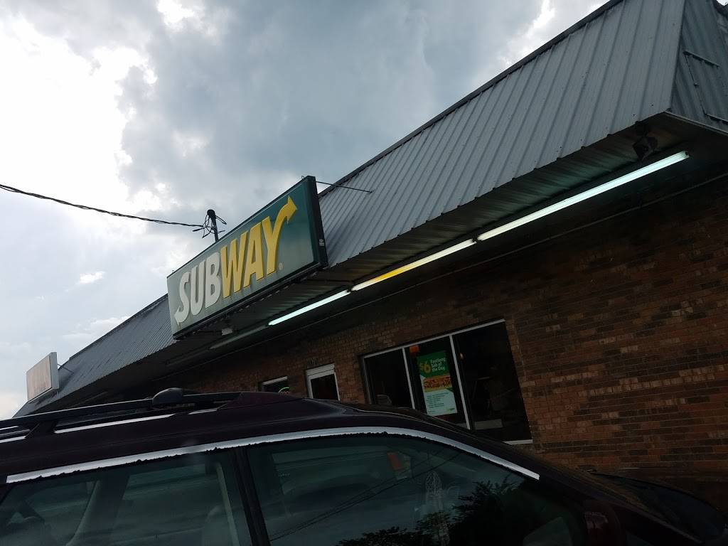 Subway Restaurants | restaurant | 20483 Alberta St, Oneida, TN 37841, USA | 4235698370 OR +1 423-569-8370