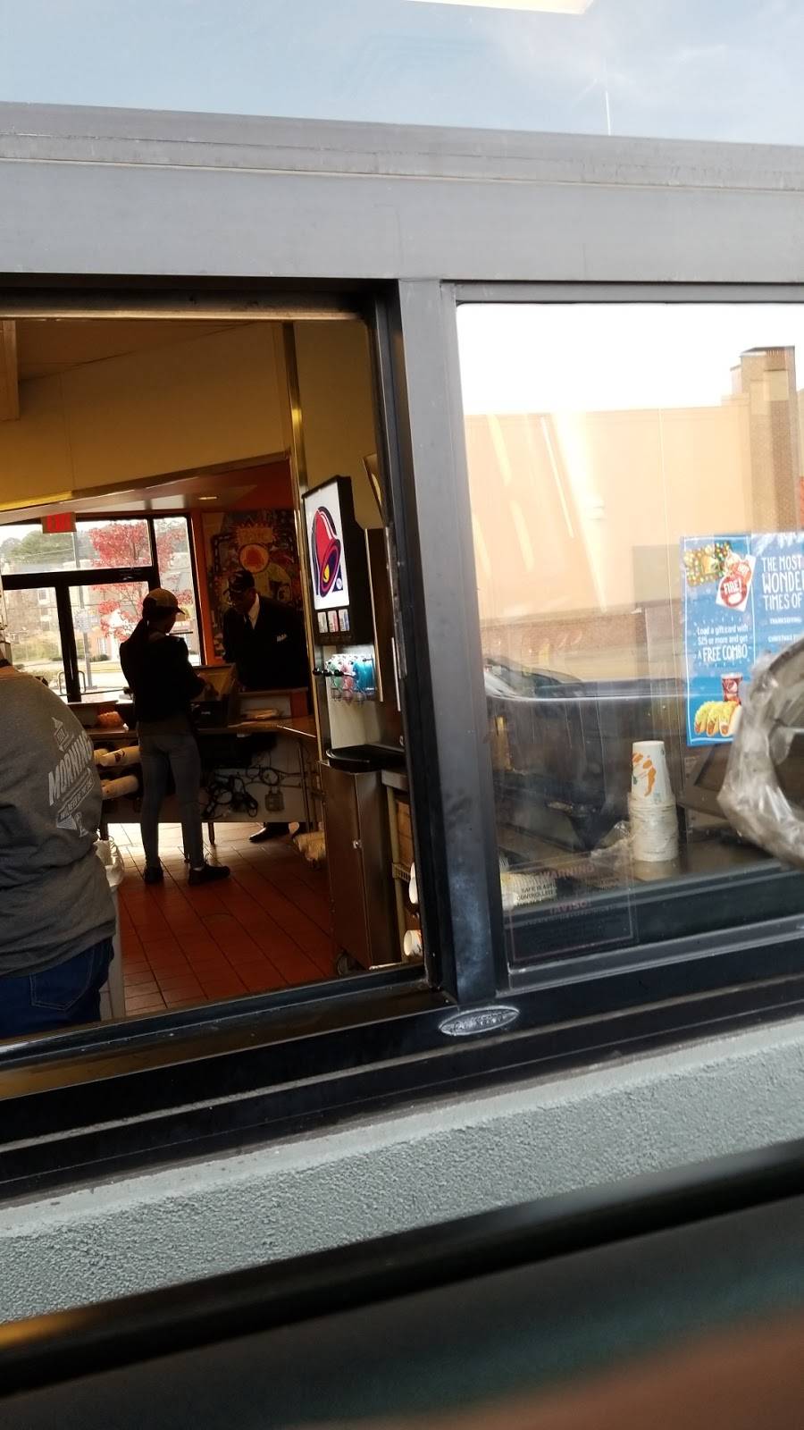 Taco Bell | meal takeaway | 1541 Montclair Rd, Birmingham, AL 35210, USA | 2059512794 OR +1 205-951-2794