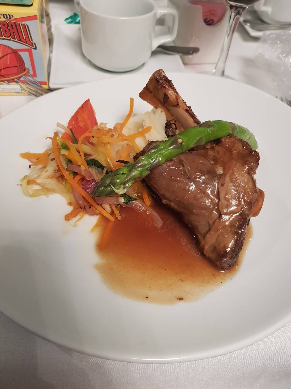 Table 09 | restaurant | 9 Place Frontenac, Pointe-Claire, QC H9R 4Z7, Canada | 5146950620 OR +1 514-695-0620