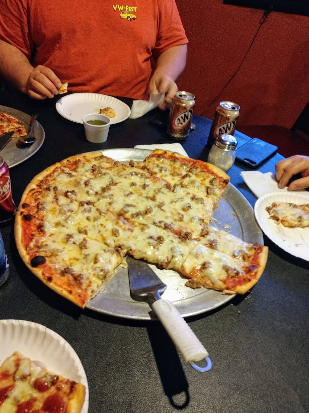 Joes Pizza | restaurant | 511 Oak St, Minonk, IL 61760, USA | 3094322446 OR +1 309-432-2446
