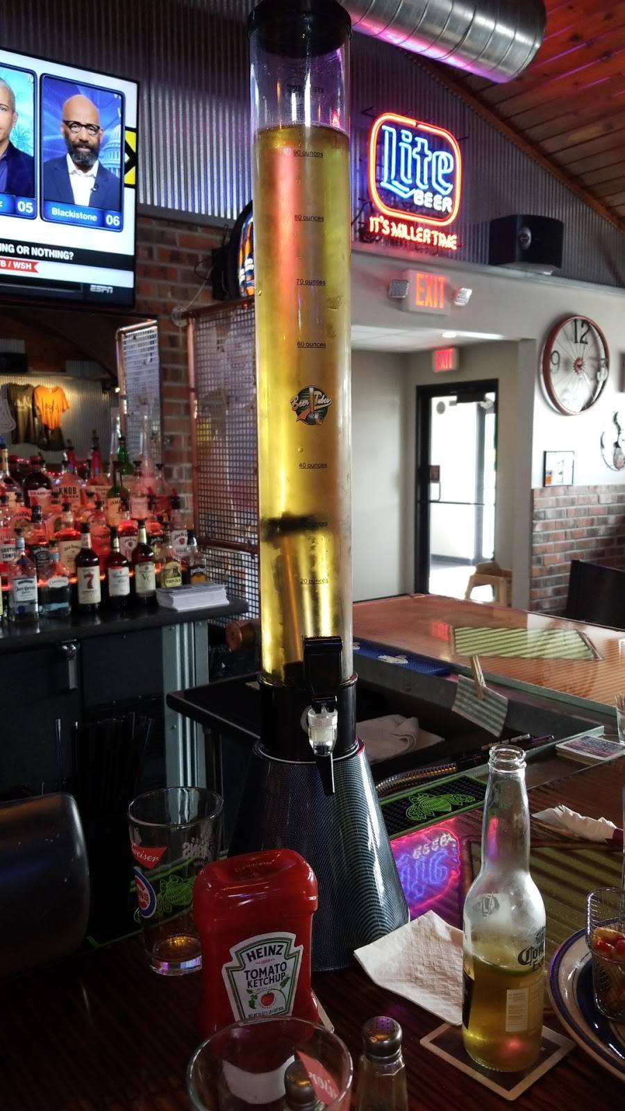 Micks Bar & Grill | restaurant | 101 S East St, Annawan, IL 61234, USA | 3099355999 OR +1 309-935-5999