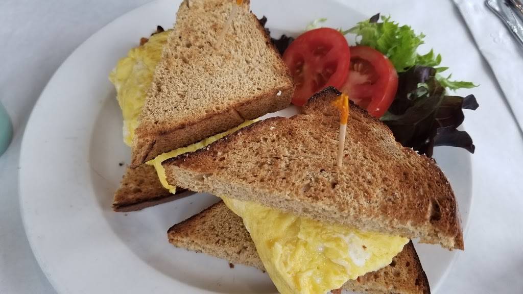 Zakes Cafe | cafe | 444 S Bethlehem Pike, Fort Washington, PA 19034, USA | 2156547600 OR +1 215-654-7600