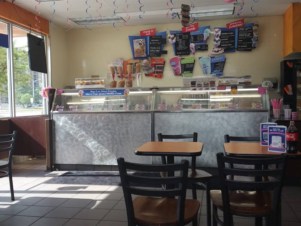 Dunkin' - Bakery | 25170 Greenfield Rd, Oak Park, MI 48237, USA