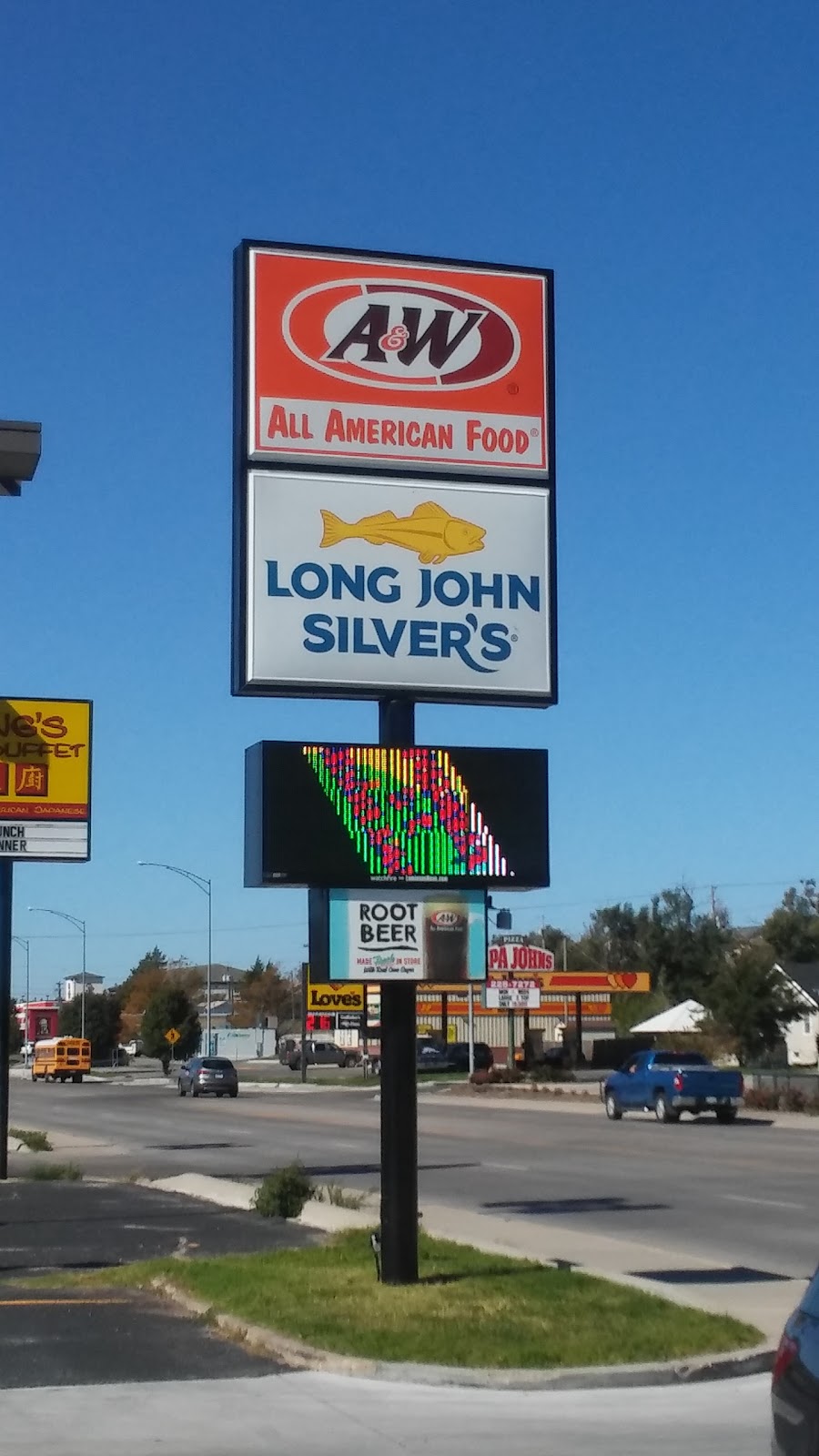 A&W Restaurant | restaurant | 911 W Wyatt Earp Blvd, Dodge City, KS 67801, USA | 6203716334 OR +1 620-371-6334