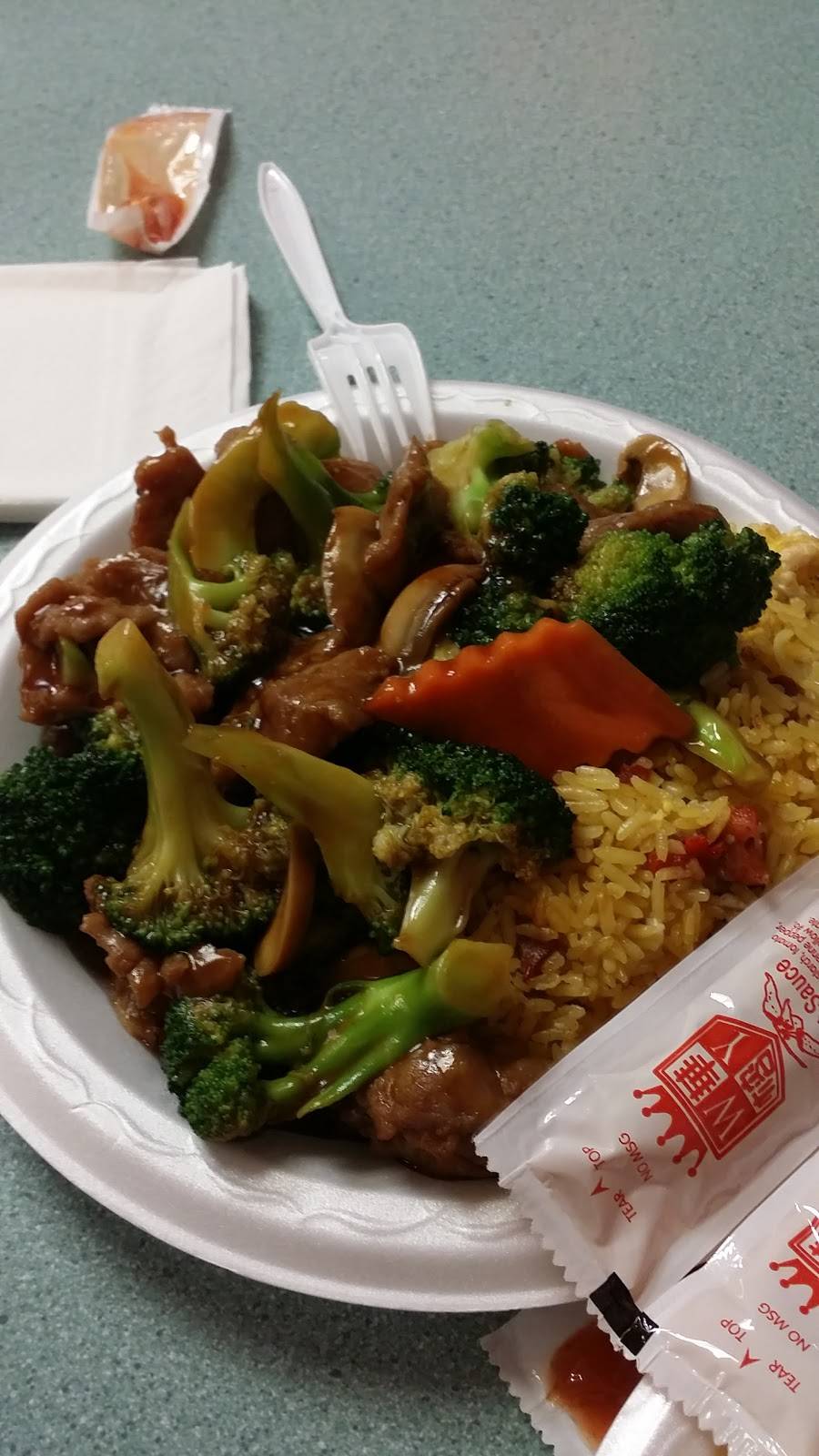 Fengs Place | restaurant | 560 Main St, Middletown, CT 06457, USA | 8608546488 OR +1 860-854-6488