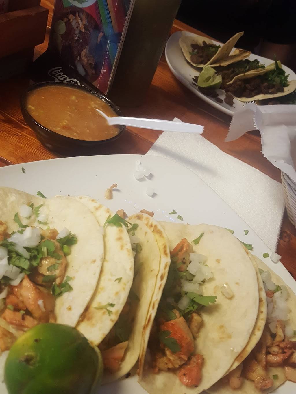 Garcias Tamales & Tacos | restaurant | 200 S Montgomery St, Sherman, TX 75090, USA | 9038209832 OR +1 903-820-9832