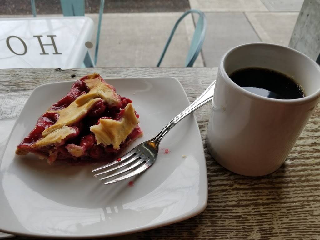 A la Mode Pies | bakery | 4225 SW Alaska St, Seattle, WA 98116, USA | 2064564343 OR +1 206-456-4343
