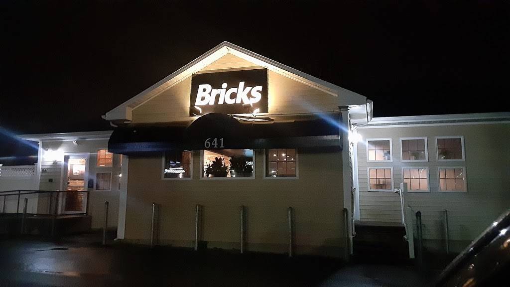 Bricks | restaurant | 641 Atwood Ave, Cranston, RI 02920, USA | 4014730148 OR +1 401-473-0148