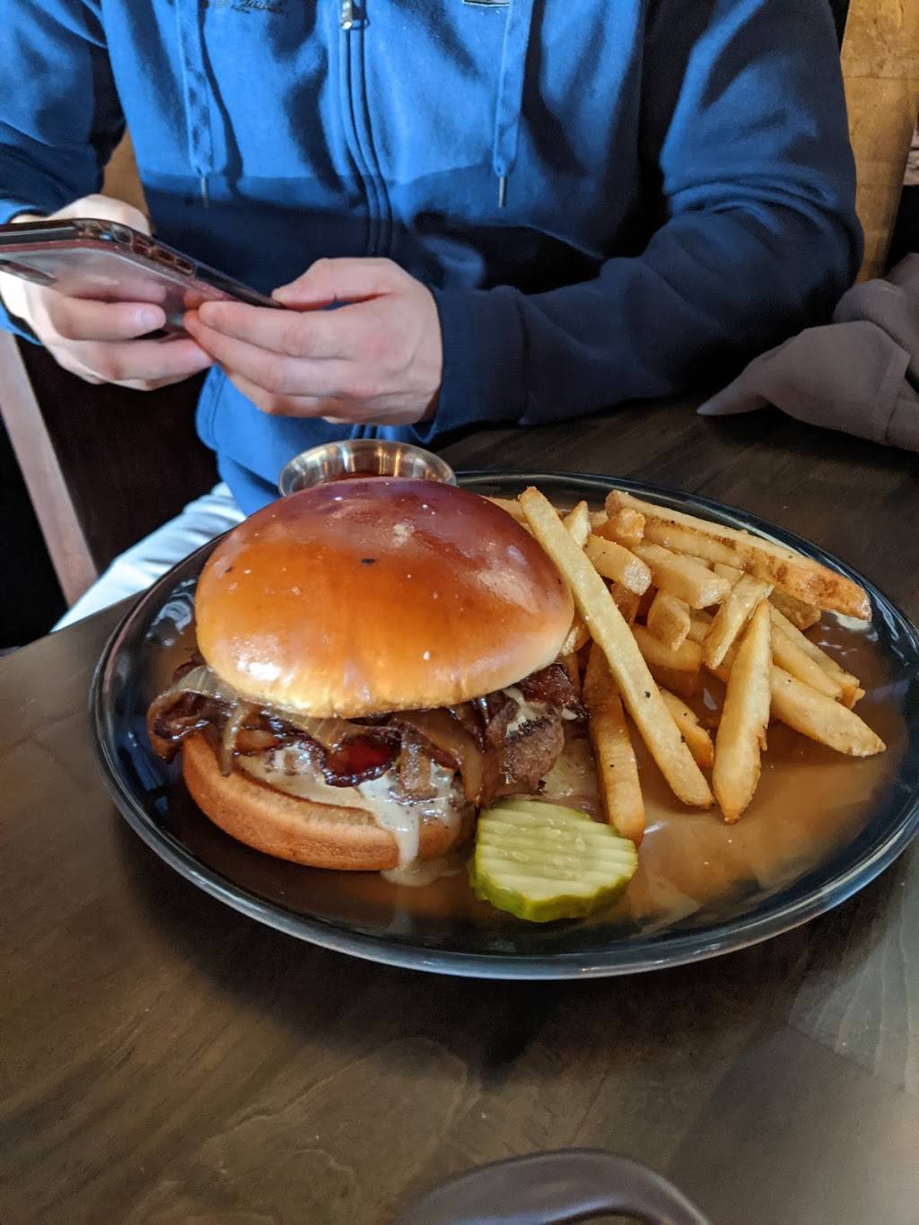Brick & Bourbon | restaurant | 119 5th Ave S, St Cloud, MN 56301, USA | 3207742242 OR +1 320-774-2242