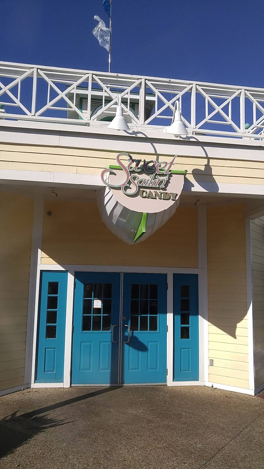 Sweet Sailin' Candy - Restaurant | 7007 Sea World Dr, Orlando, FL 32821 ...