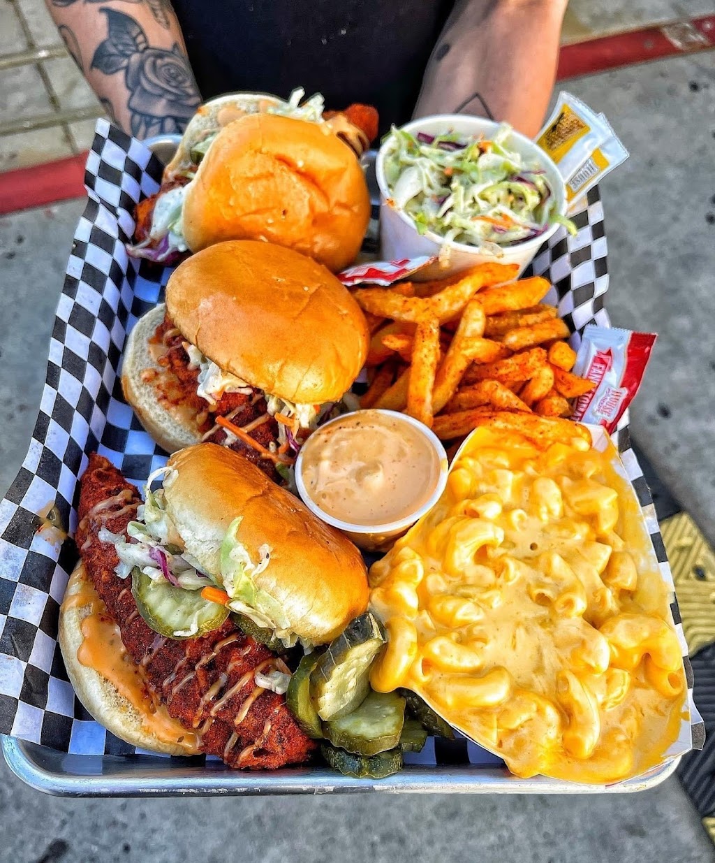 Angry Chickz | restaurant | 1197 Magnolia Ave, Corona, CA 92879, USA | 8004989836 OR +1 800-498-9836