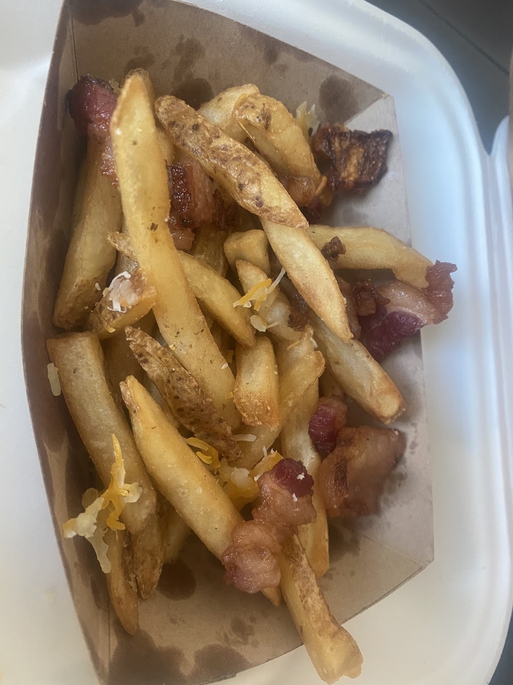 Wayback Burgers | restaurant | 6493 N Riverside Dr Suite #105, Fresno, CA 93722, USA | 5595156388 OR +1 559-515-6388