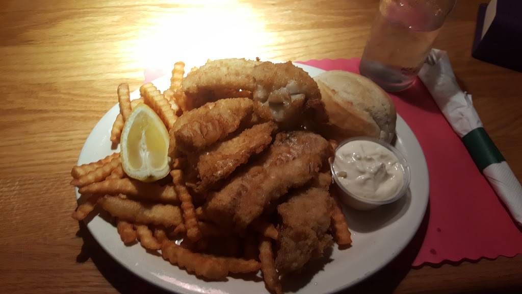 Pine Tree Supper Club 115 W Wisconsin Ave, Tomahawk, WI 54487, USA
