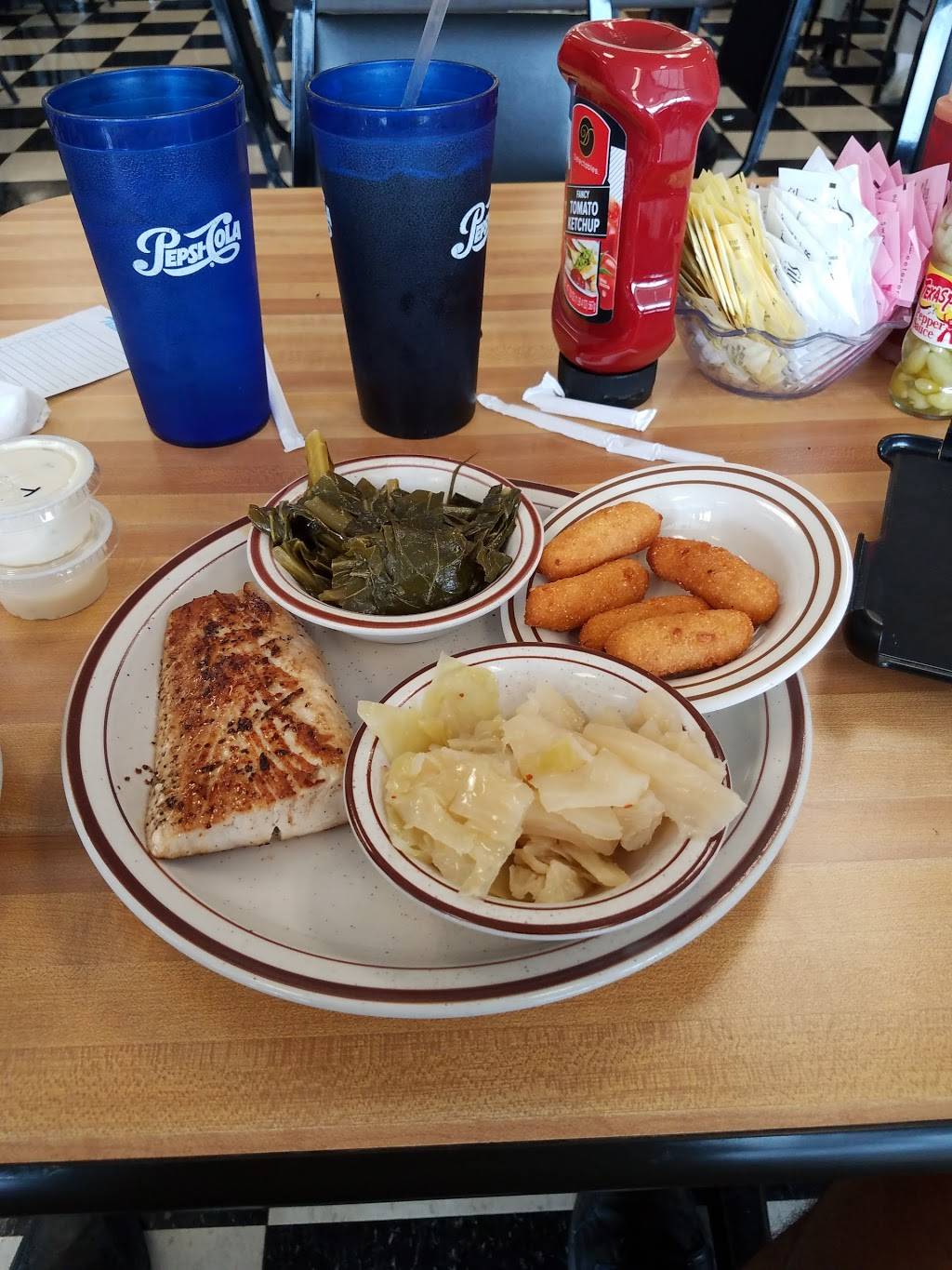 HomeTown Cafe | cafe | 3370 US-1, Franklinton, NC 27525, USA | 9194941500 OR +1 919-494-1500