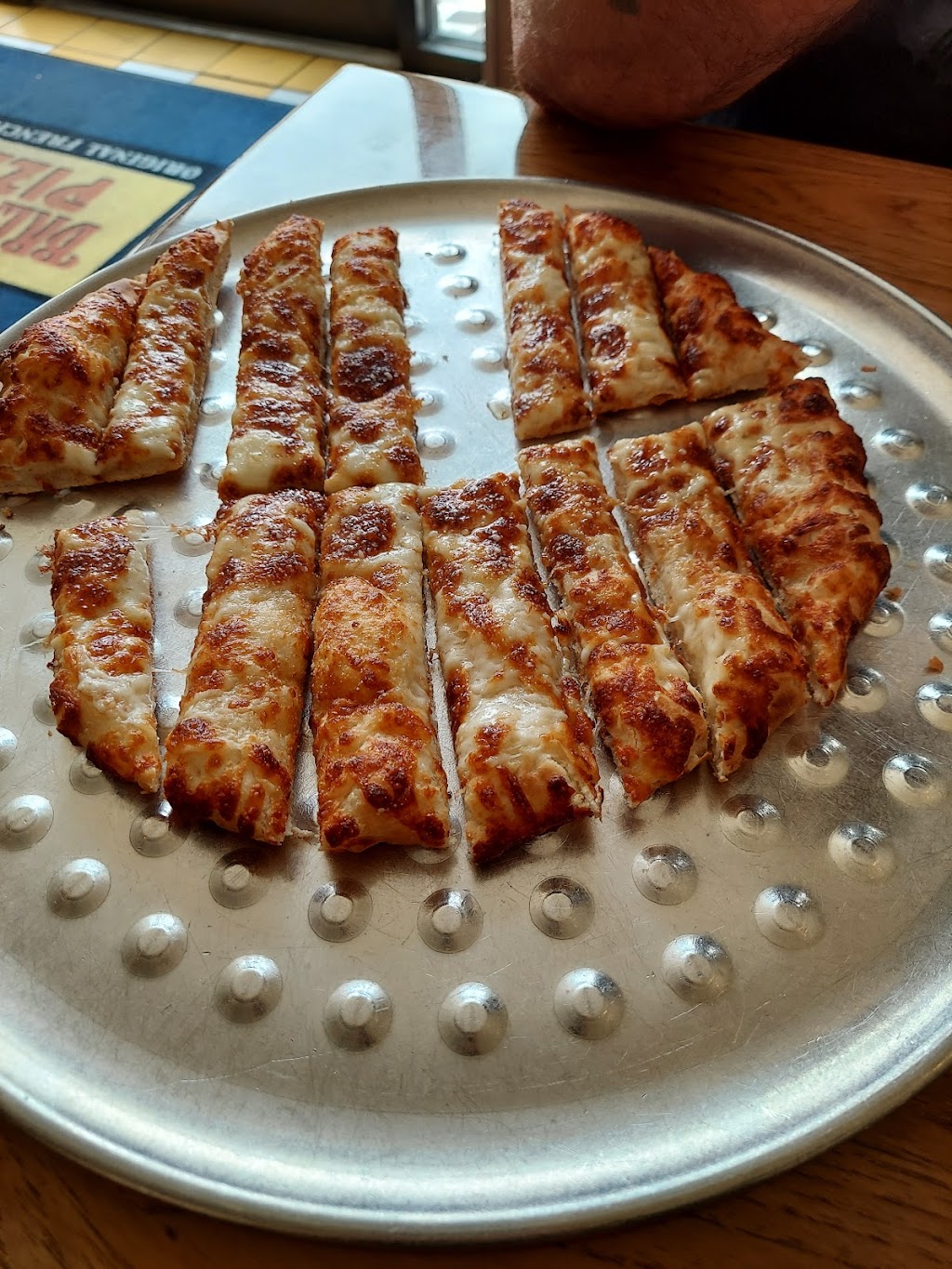 Breadeaux Pizza | meal takeaway | 214 S Main St, Palmyra, MO 63461, USA | 5737692671 OR +1 573-769-2671