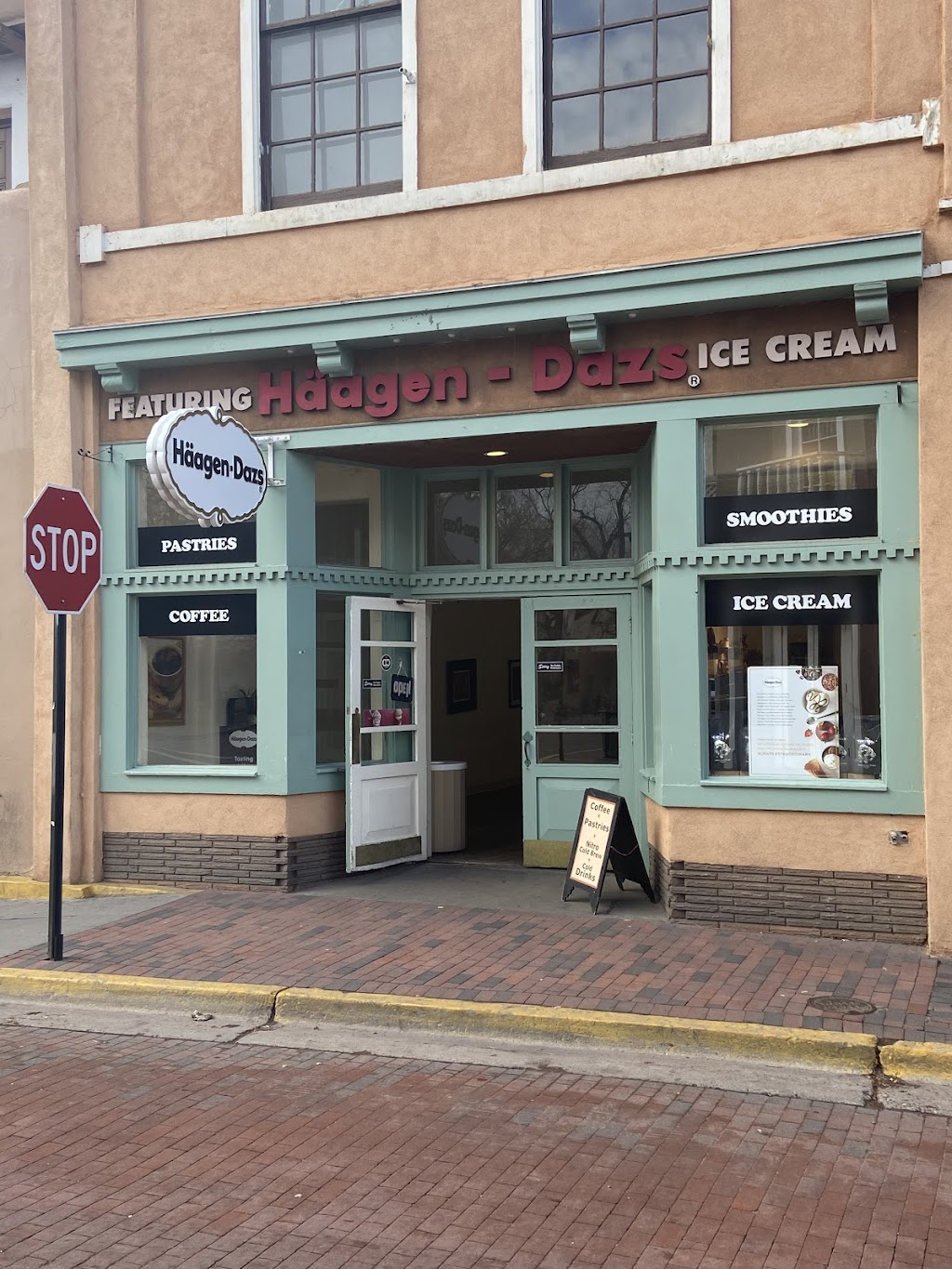 Santa Fe Espresso Co: Häagen-dazs Ice Cream 