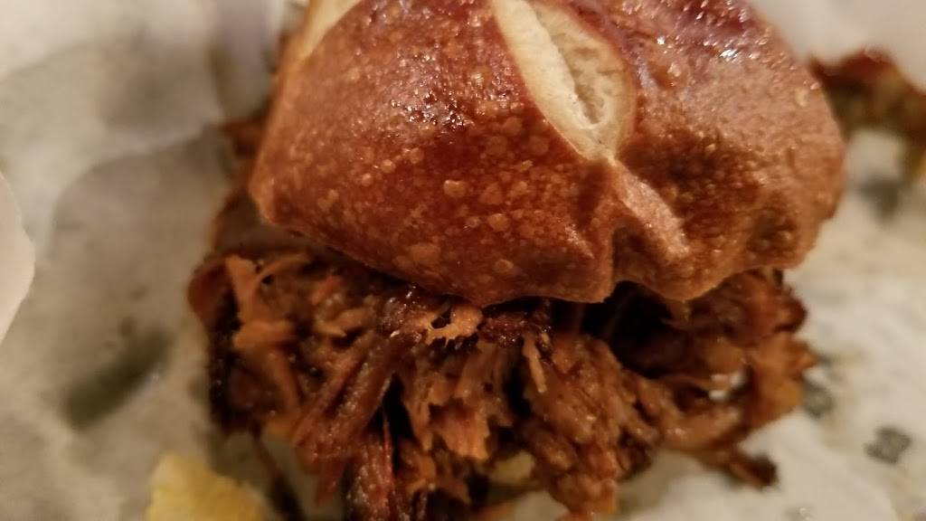 Bernies Tap Room & Restaurant | meal takeaway | 351 W Main St, Waukesha, WI 53186, USA | 2625489800 OR +1 262-548-9800