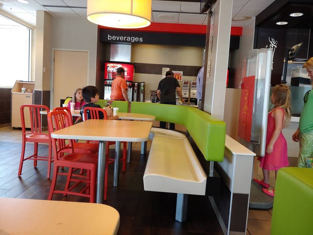 McDonalds | cafe | 1663 Old York Rd, Abington, PA 19001, USA | 2156570399 OR +1 215-657-0399