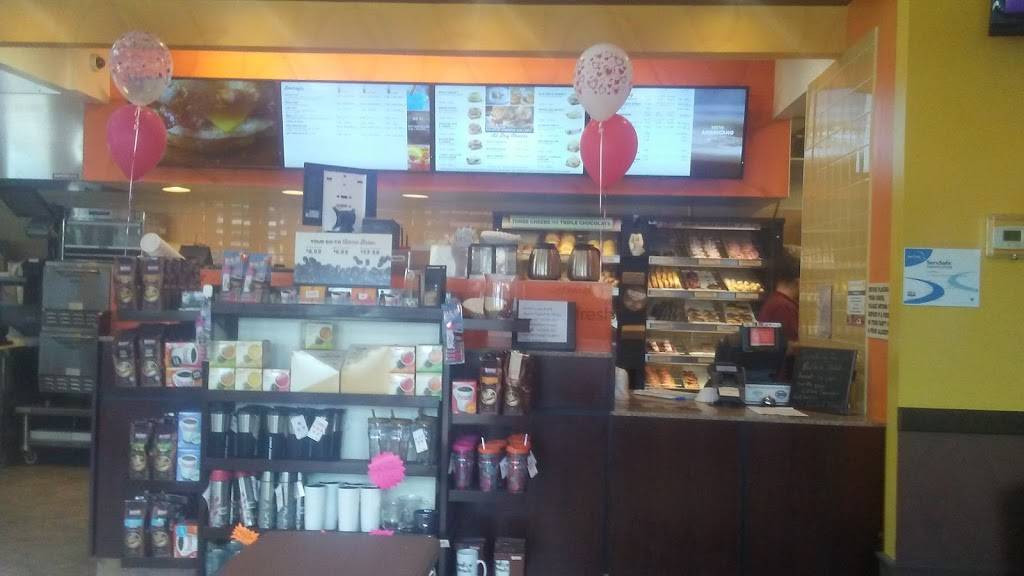 Dunkin | bakery | 1 Archie Bordeau Rd, Plattsburgh, NY 12901, USA | 5185610890 OR +1 518-561-0890