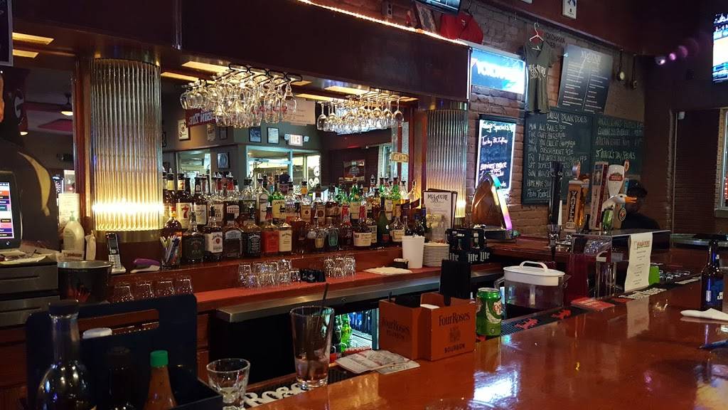 60 Best Pictures Sports Bars St Louis Missouri - Bomber O'Brien's Sports Bar & Grill - Restaurant | 4621 ...