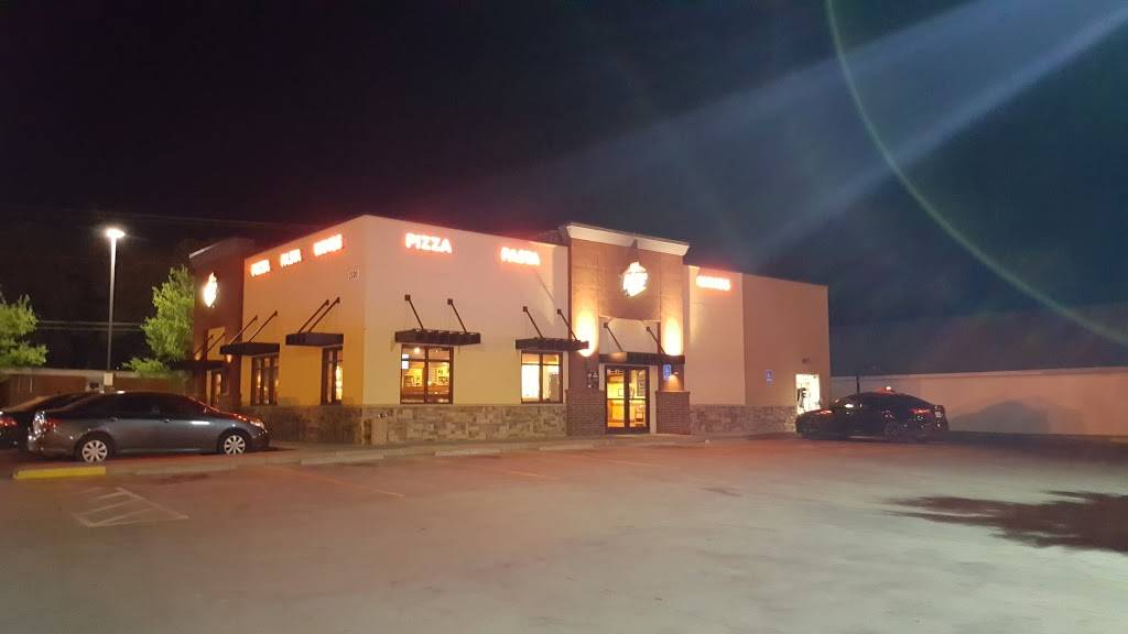 Pizza Hut | meal takeaway | 2320 W Washington St, Stephenville, TX 76401, USA | 2549683941 OR +1 254-968-3941