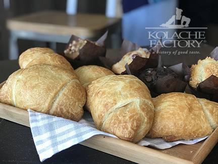 Kolache Factory | bakery | 6475 Phelan Blvd, Beaumont, TX 77706, USA | 4098605000 OR +1 409-860-5000