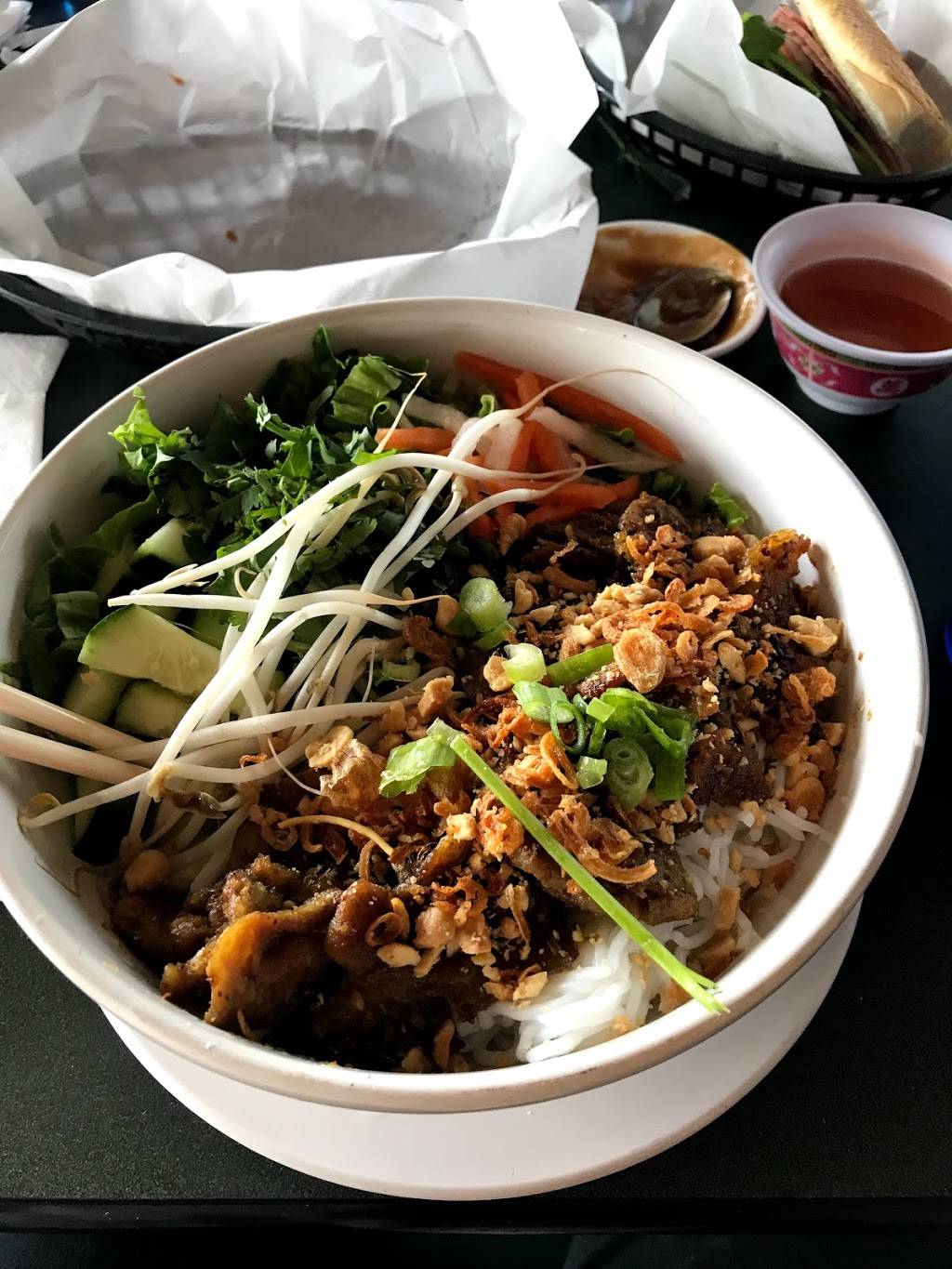 Saigon Bistro | restaurant | 1040 Bragg Blvd, Fayetteville, NC 28301, USA | 9109203578 OR +1 910-920-3578