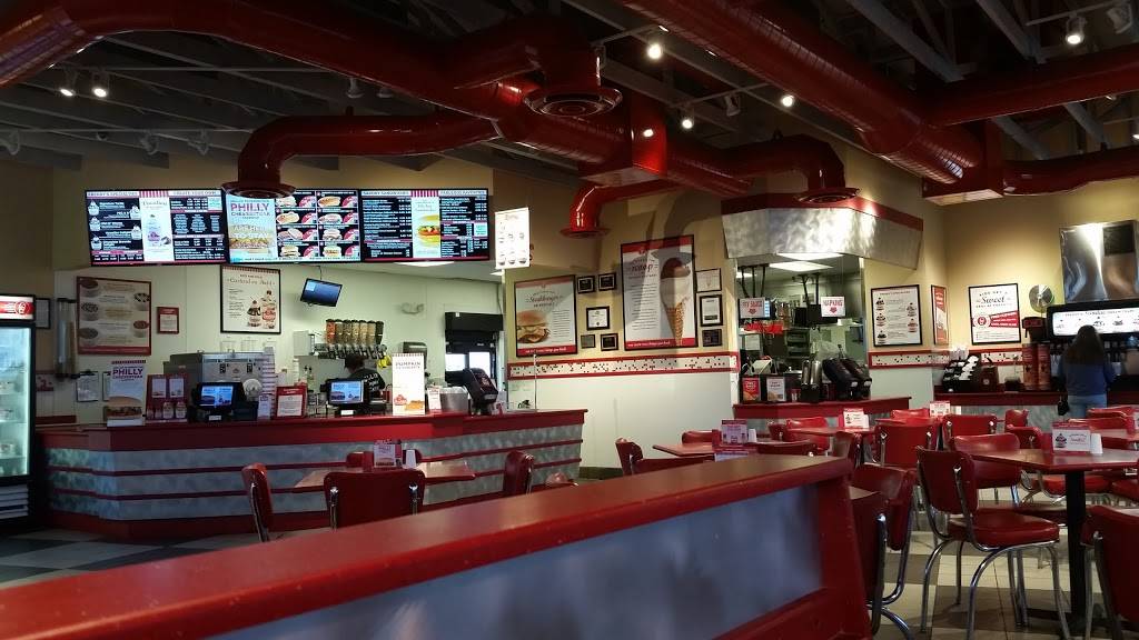 Freddys Frozen Custard & Steakburgers | restaurant | 9053 N 121st E Ave, Owasso, OK 74055, USA | 9183764344 OR +1 918-376-4344