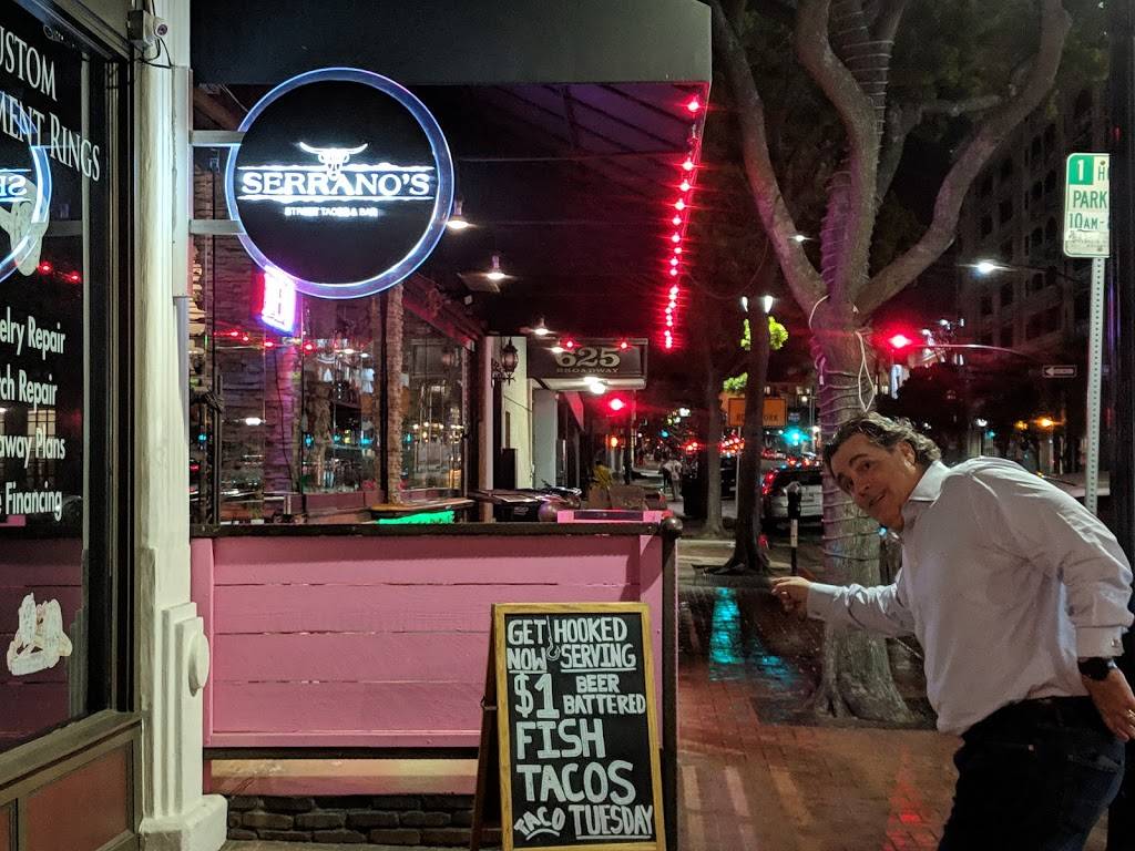 Serrano's Street Tacos & Bar - Restaurant | 624 E St, San Diego, CA 92101,  USA
