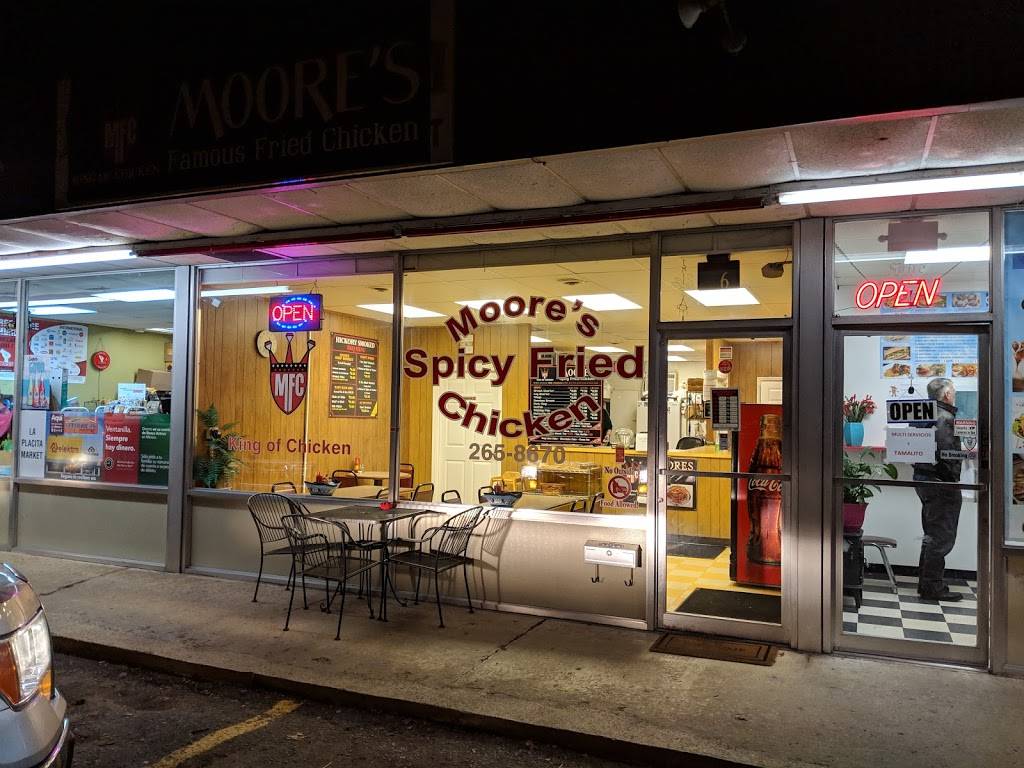 Moore's Famous Chicken Restaurant 115 Walton Ferry Rd, Hendersonville, TN 37075, USA
